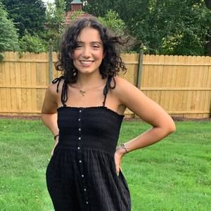 Meet your Posher, Lily